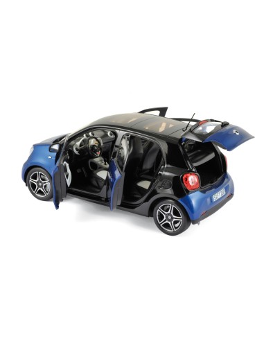 1:18 Smart Forfour 2015 - Black & Blue