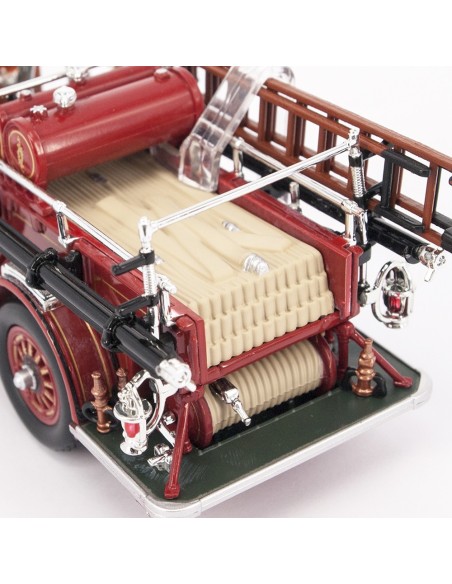 1:43 1925 Ahrens Fox NS4 rojo