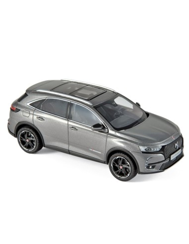 1:43 DS 7 CrossbackPerformance Line 2018-Platinium
