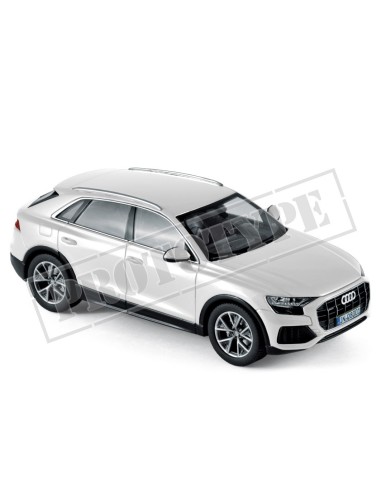 1:43 Audi Q8 2018 -White