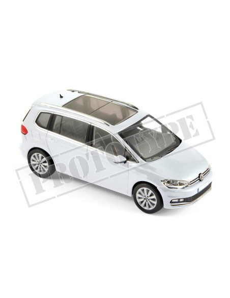 1:43 VW TOURAN 2015 White