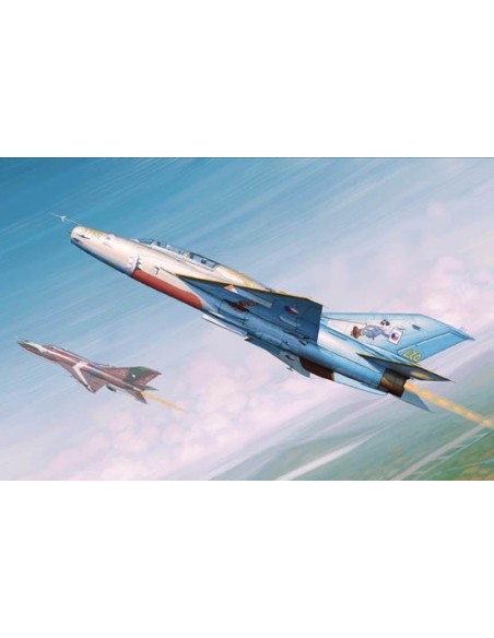 1:48 MiG-21UM Fighter