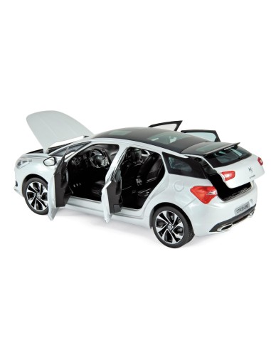 1:18 Citroën DS 5 2011 -Pearl White
