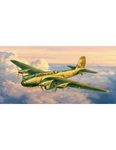 1:72 Pe-8 Soviet Long-Range Heavy Bomber WWII