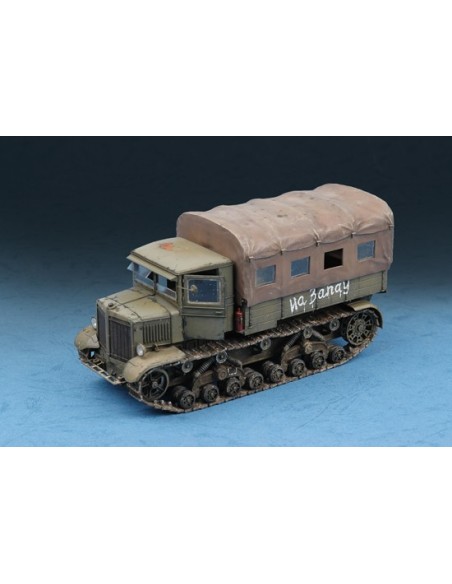 1:72 Soviet Voroshilovets Tractor