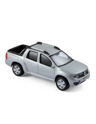 1:43 Renault Duster Oroch 2016 -Silver
