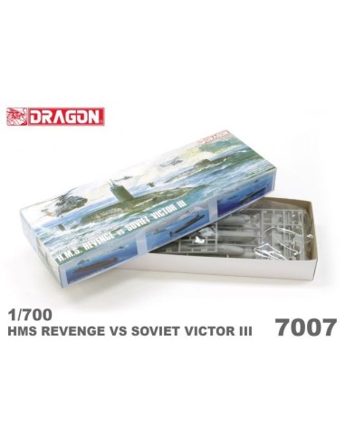 1:700 H.M.S. REVENGE vs VICTOR III