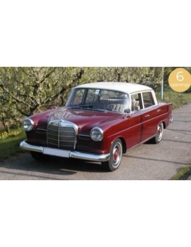 1:18 MERCEDES-BENZ 200 1966 RED