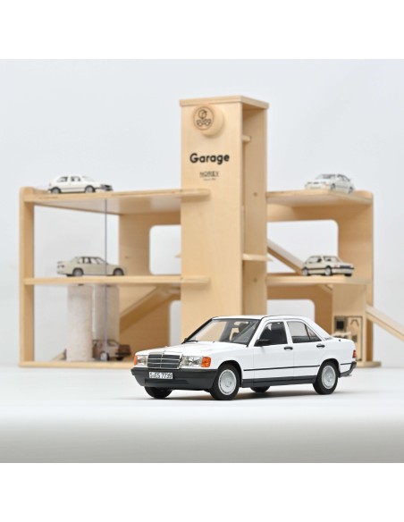 1:18 Mercedes-Benz 190E 1984- White