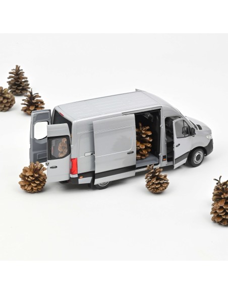 1:18 MERCEDES-BENZ SPRINTER 2018 -SILVER