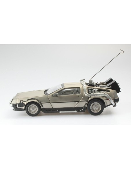 1:18 De Lorean-Back to the future Part I