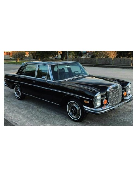 1:18 Mercedes-Benz 280 SE 1968- Black