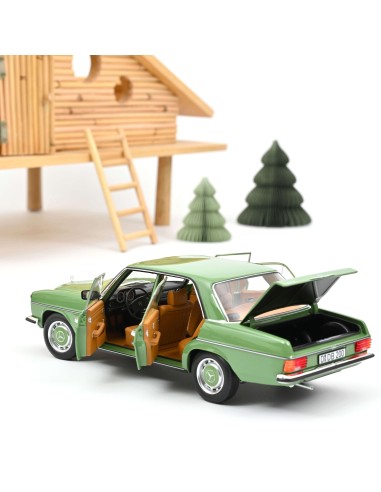 SO 1:18 Mercedes-Benz 200 1973- Green