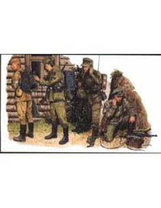 1:35 German Signal Troops