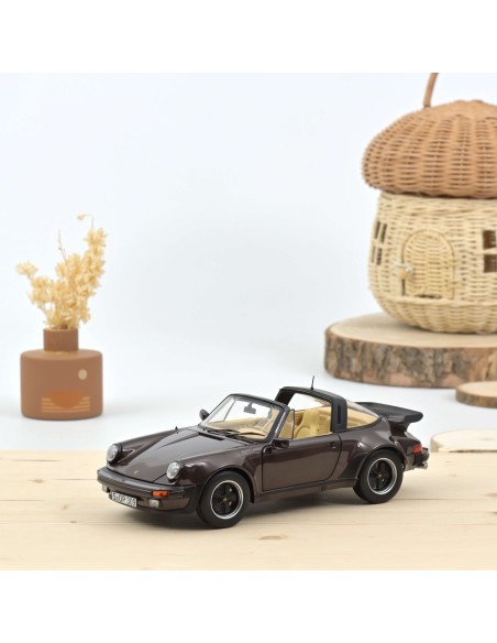 1:18 PORSCHE 911 TURBO TARGA 1987 BROWN METALLIC