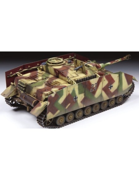 135 GERMAN STURMGESCHUTZ IV