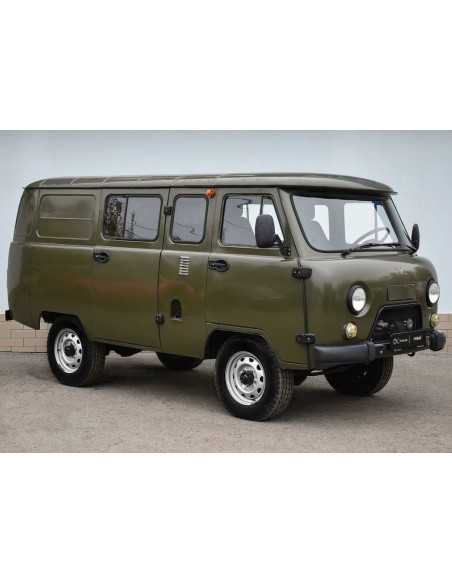 1:35 UAZ 3909 RUSSIAN MILITARY VAN