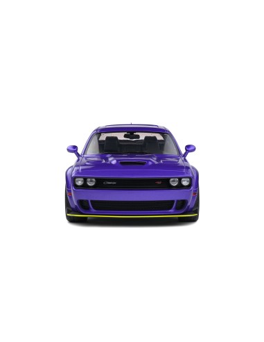 1:18 DODGE CHALLENGER R/T SCAT PACK WIDEBODY PLUM