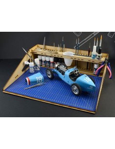 Workstation For Modelling