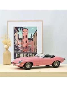 112 JAGUAR E-TYPE CABRIOLET 1962 PINK