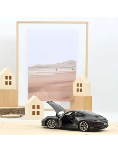 1:18 PORSCHE 911 GT3 WITH TOURING PACKAGE 2021